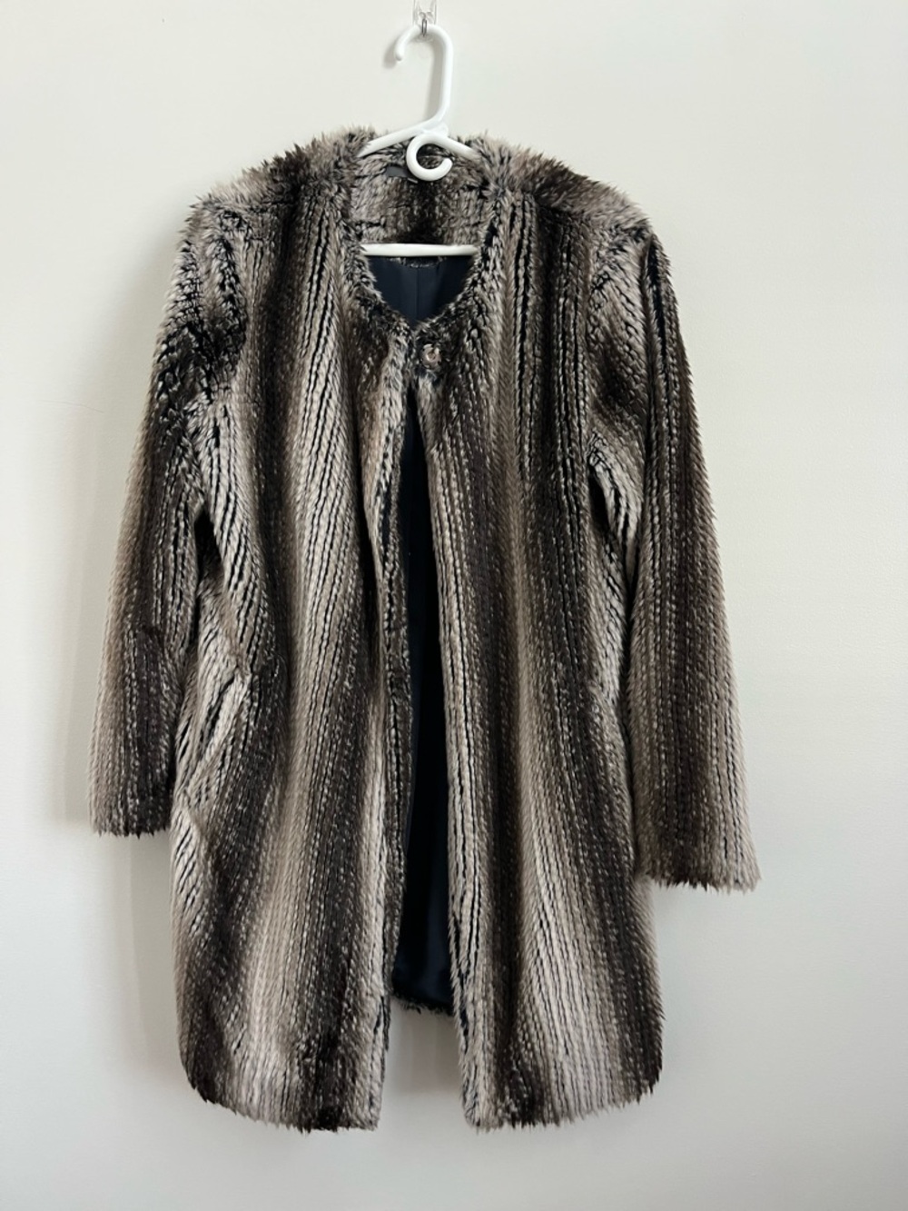 Mob Wife core Gray Faux Fur Coat from Matty M
